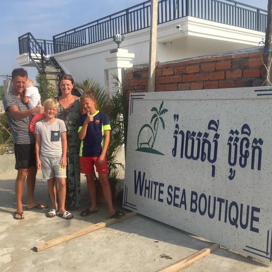 White Boutique Hotel And Residences Sihanoukville Buitenkant foto