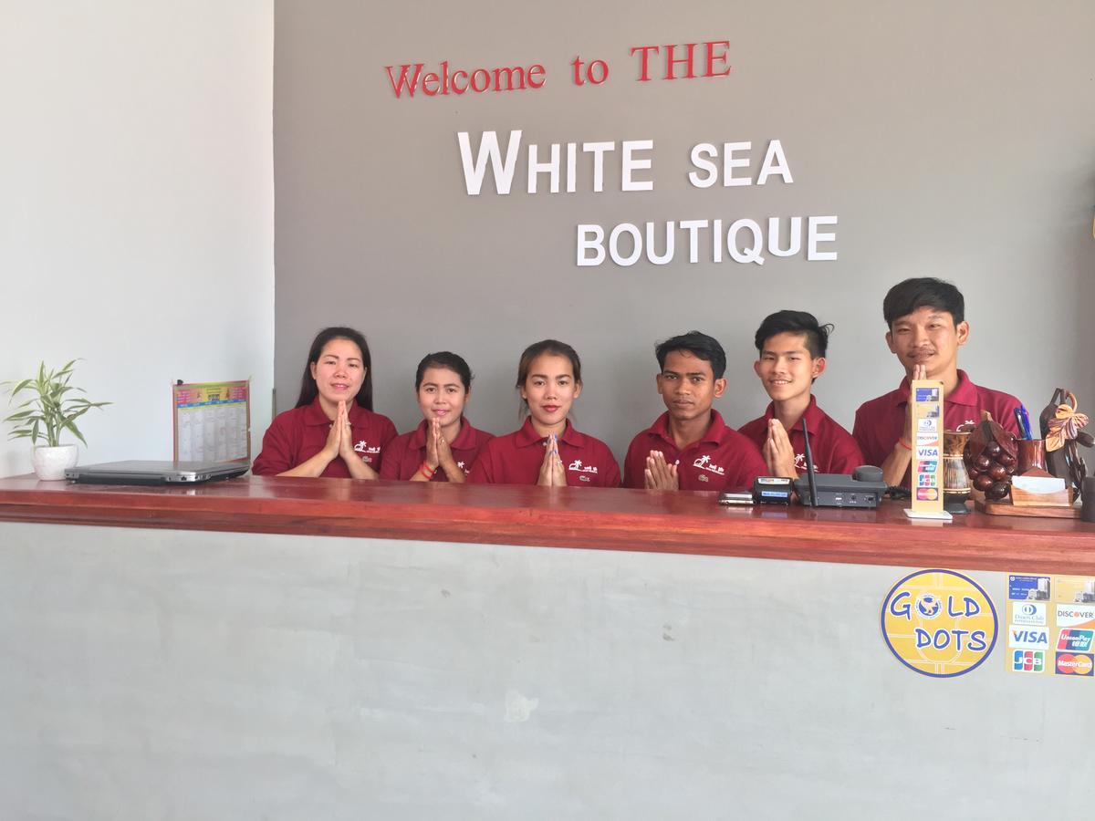 White Boutique Hotel And Residences Sihanoukville Buitenkant foto